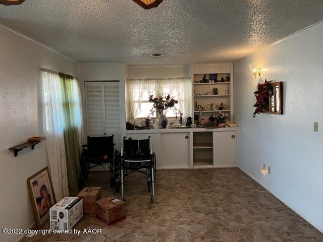 1613 South Colgate Street Perryton, TX 79070 - Photo 7 of 18 6