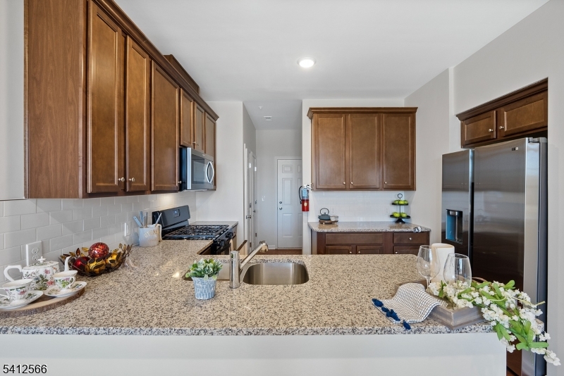 1038 Station Road Somerville, NJ 08876 - Photo 16 of 21