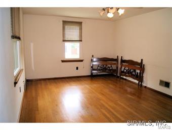 807 Stiening Street Waterloo, IL 62298 - Photo 13 of 24 Gallery Image 13