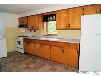 807 Stiening Street Waterloo, IL 62298 - Photo 8 of 24 Gallery Image 8