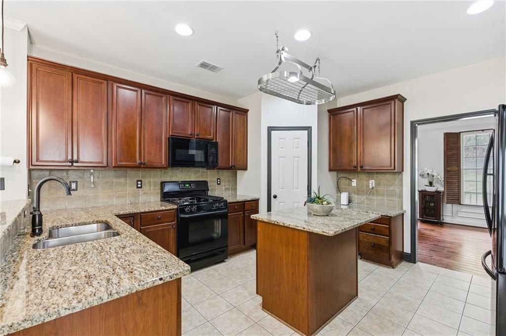 3615 High Battery Bluff Acworth, GA 30101 - Photo 3 of 34