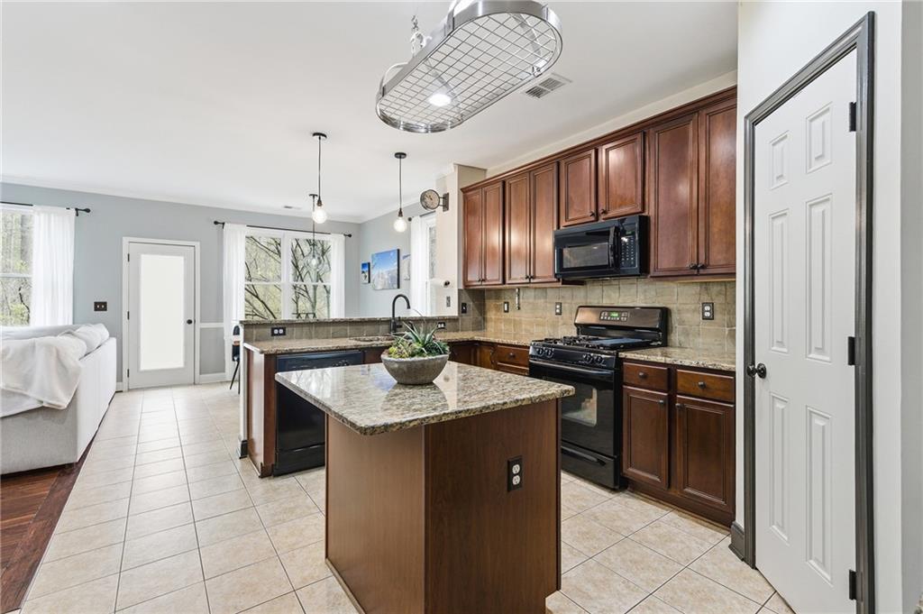 3615 High Battery Bluff Acworth, GA 30101 - Photo 4 of 34