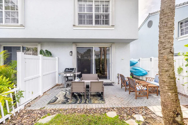 $4,200 | 1038 Jeffery Street, Boca Raton, FL 33487