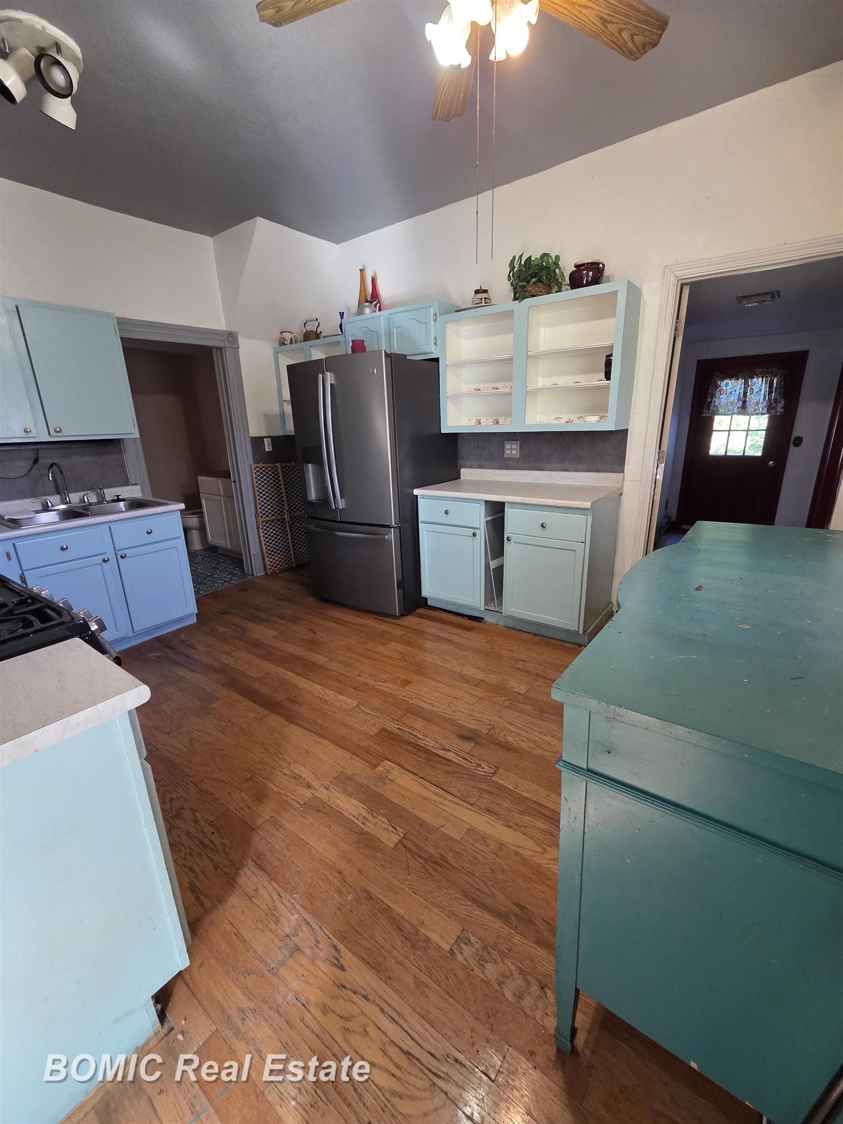 413 Franklin Street Bay City, MI 48708 - Photo 3 of 23