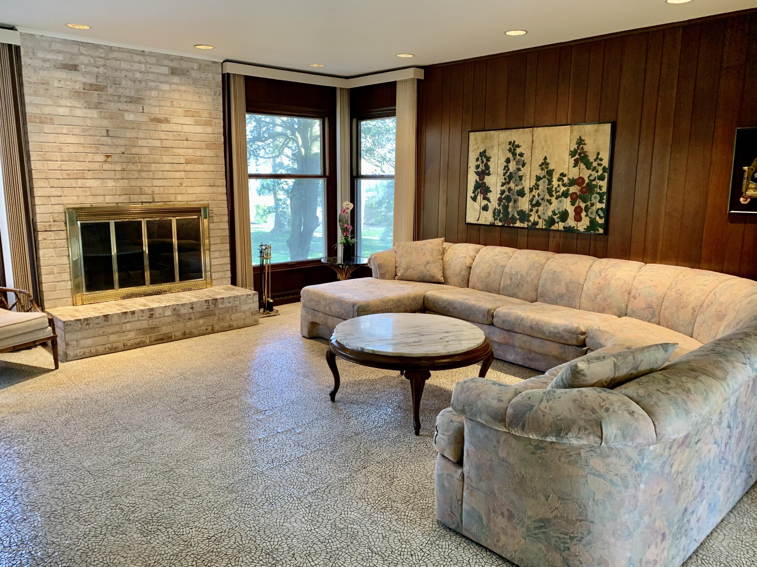 1 Woods End Road Rumson, NJ 07760 - Photo 12 of 48 12-Family room