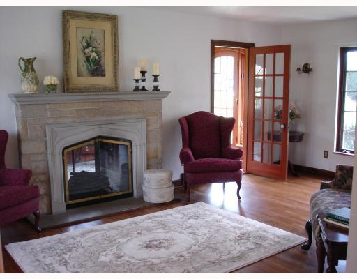 4507 Norwin Road Whitehall, PA 15236 - Photo 2 of 8 Living Room.