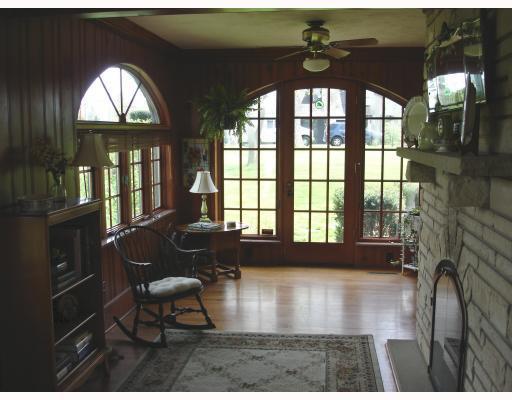 4507 Norwin Road Whitehall, PA 15236 - Photo 4 of 8 Den/Family/Great Room.