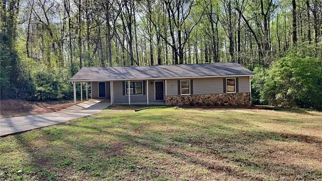 $213,000 | 130 Fairview Drive, Stockbridge, GA 30281
