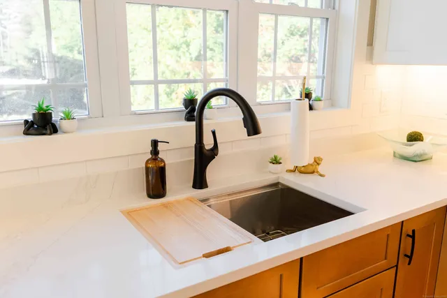 $499,900 | 14 Valley View Drive, Dayville, CT 06241