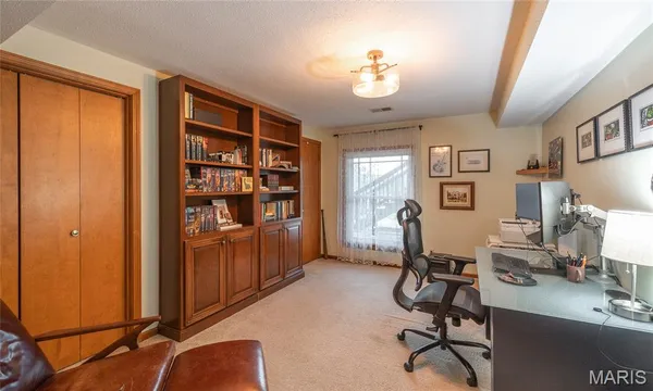 $515,000 | 11865 Meadowview Lane, Rolla, MO 65401