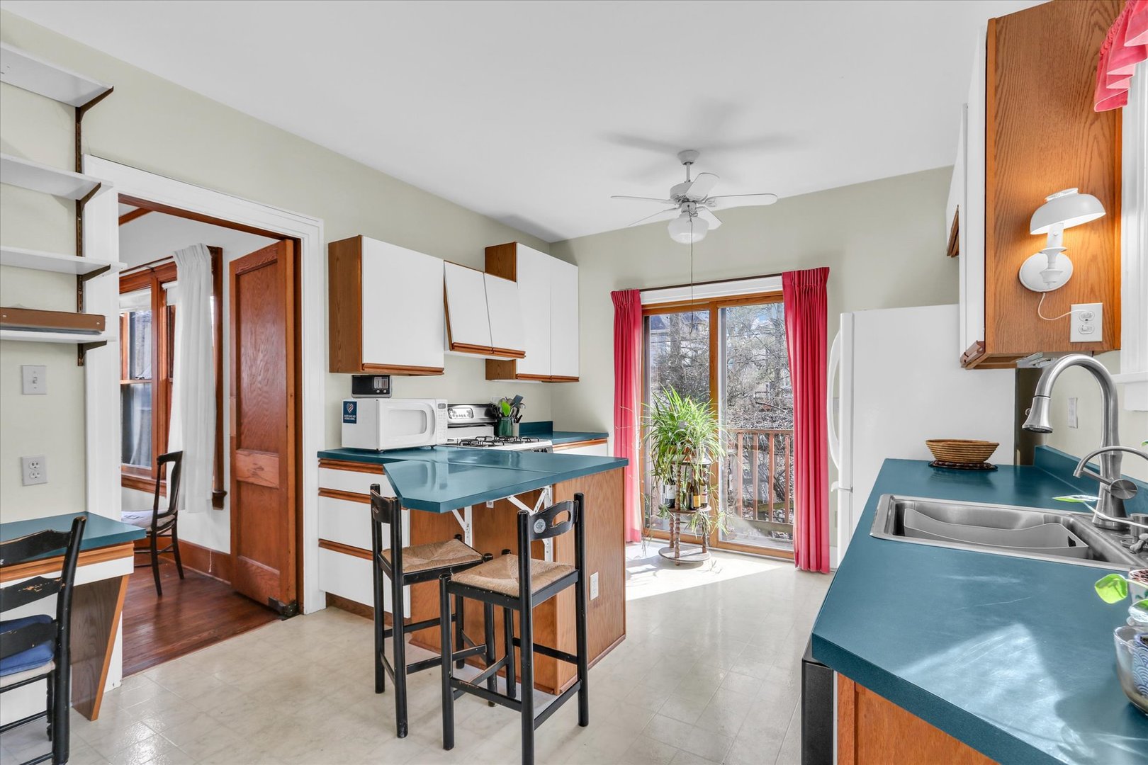 705 West Indiana Avenue Urbana, IL 61801 - Photo 16 of 36