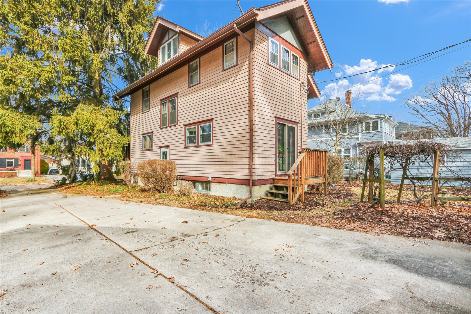 705 West Indiana Avenue Urbana, IL 61801 - Photo 33 of 36