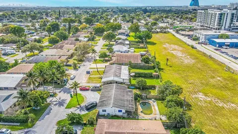 $759,000 | 4681-4685 Southwest 43rd Terrace, Fort Lauderdale, FL 33314