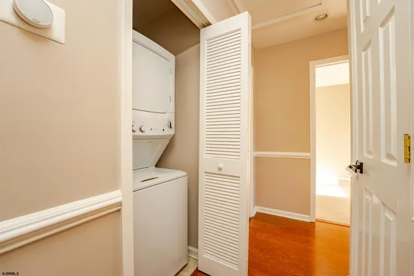 $1,950 | 558 London Court, Unit 558, Egg Harbor Township, NJ 08234