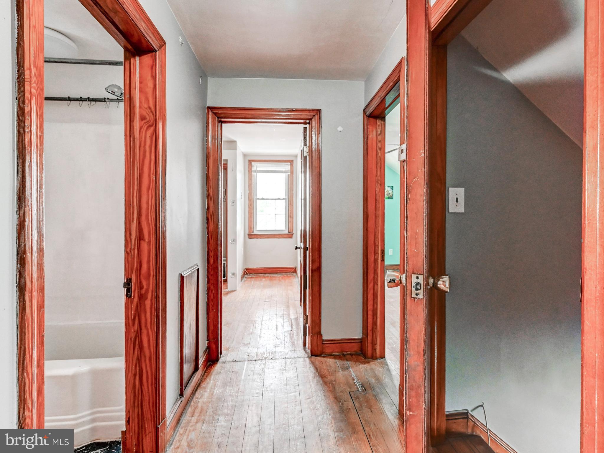 3206 Lynch Road Baltimore, MD 21219 - Photo 26 of 70 Upper Level Hallway