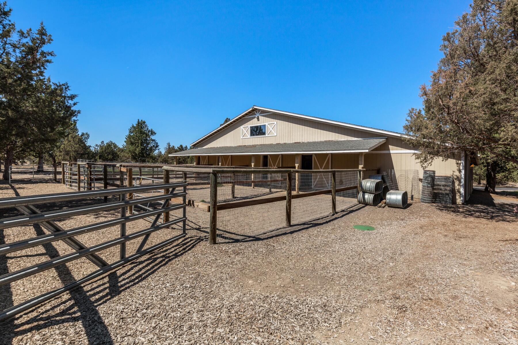 18929 Couch Market Road Bend, OR 97703 - Photo 36 of 57 batch_37