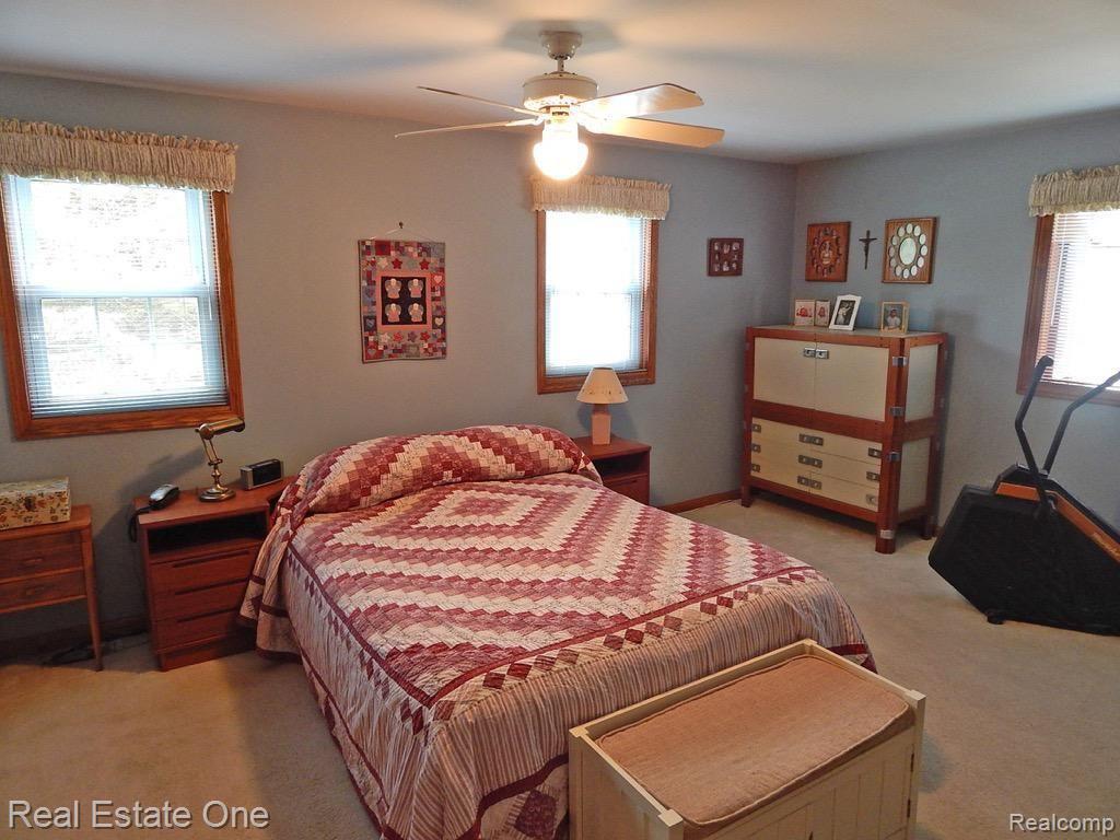 1235 Barneswood Lane Rochester, MI 48306 - Photo 13 of 27 Master Bedroom