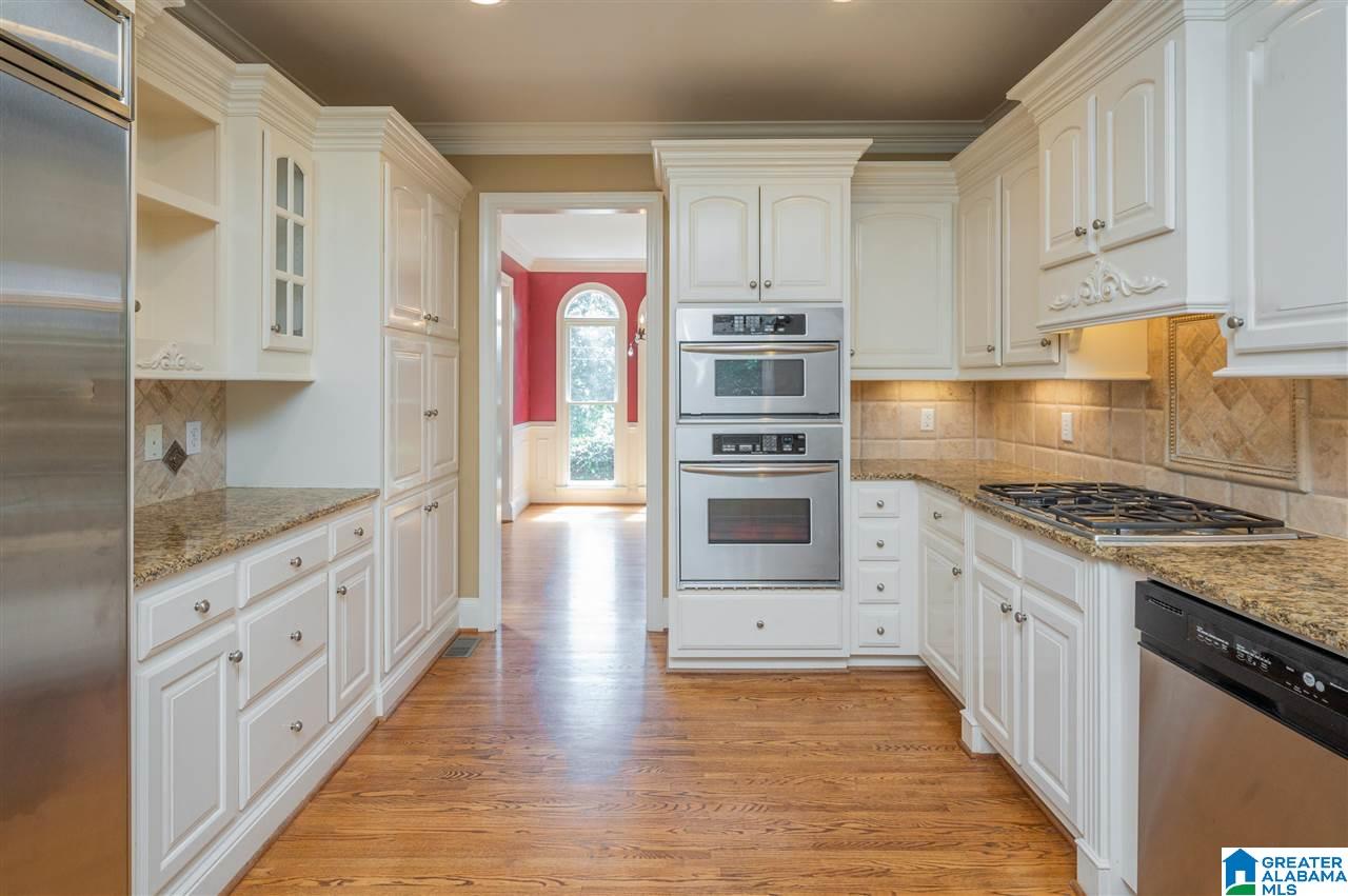 407 Woodward Road Trussville, AL 35173 - Photo 8 of 50