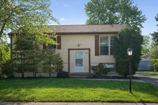 $335,000 | 19613 Redwood Lane, Mokena, IL 60448
