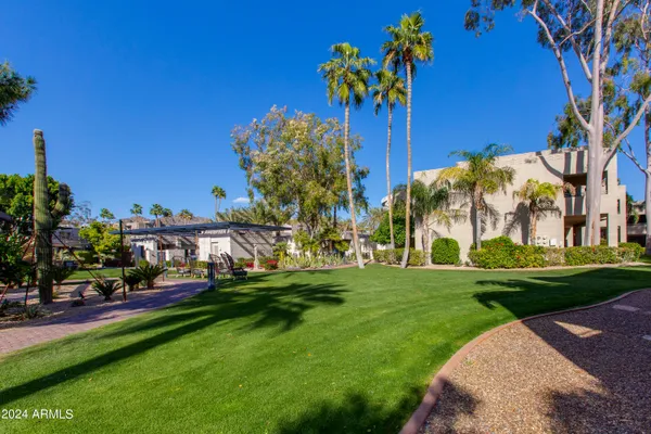 $10,000 | 2802 East Camino Acequia Drive, Unit 58, Phoenix, AZ 85016