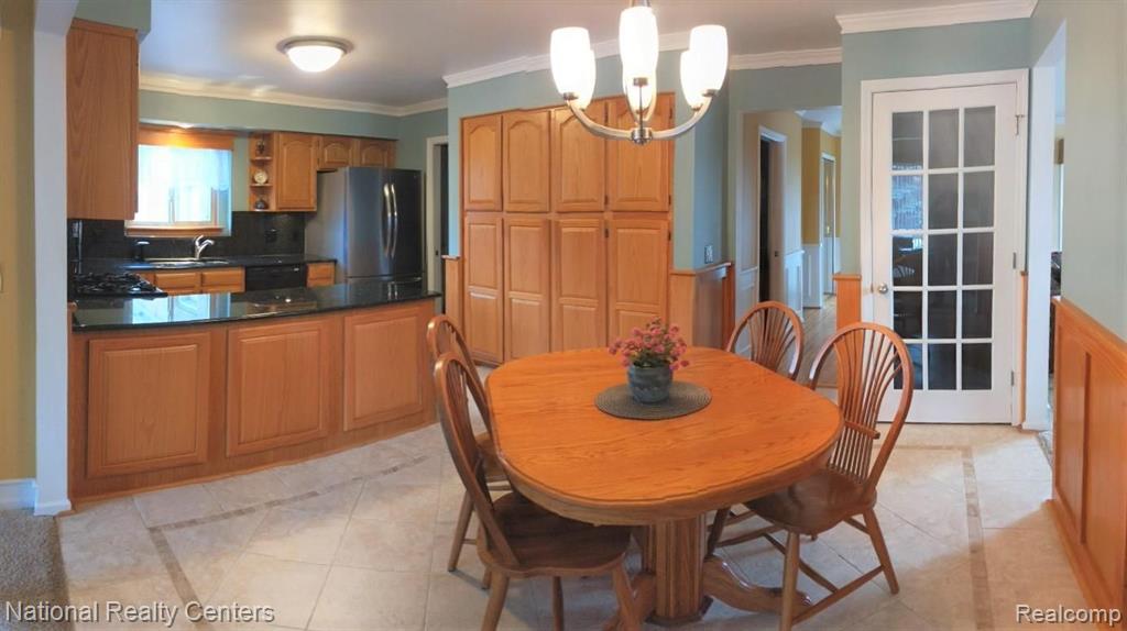 1726 Millbrook Road Canton, MI 48188 - Photo 19 of 75