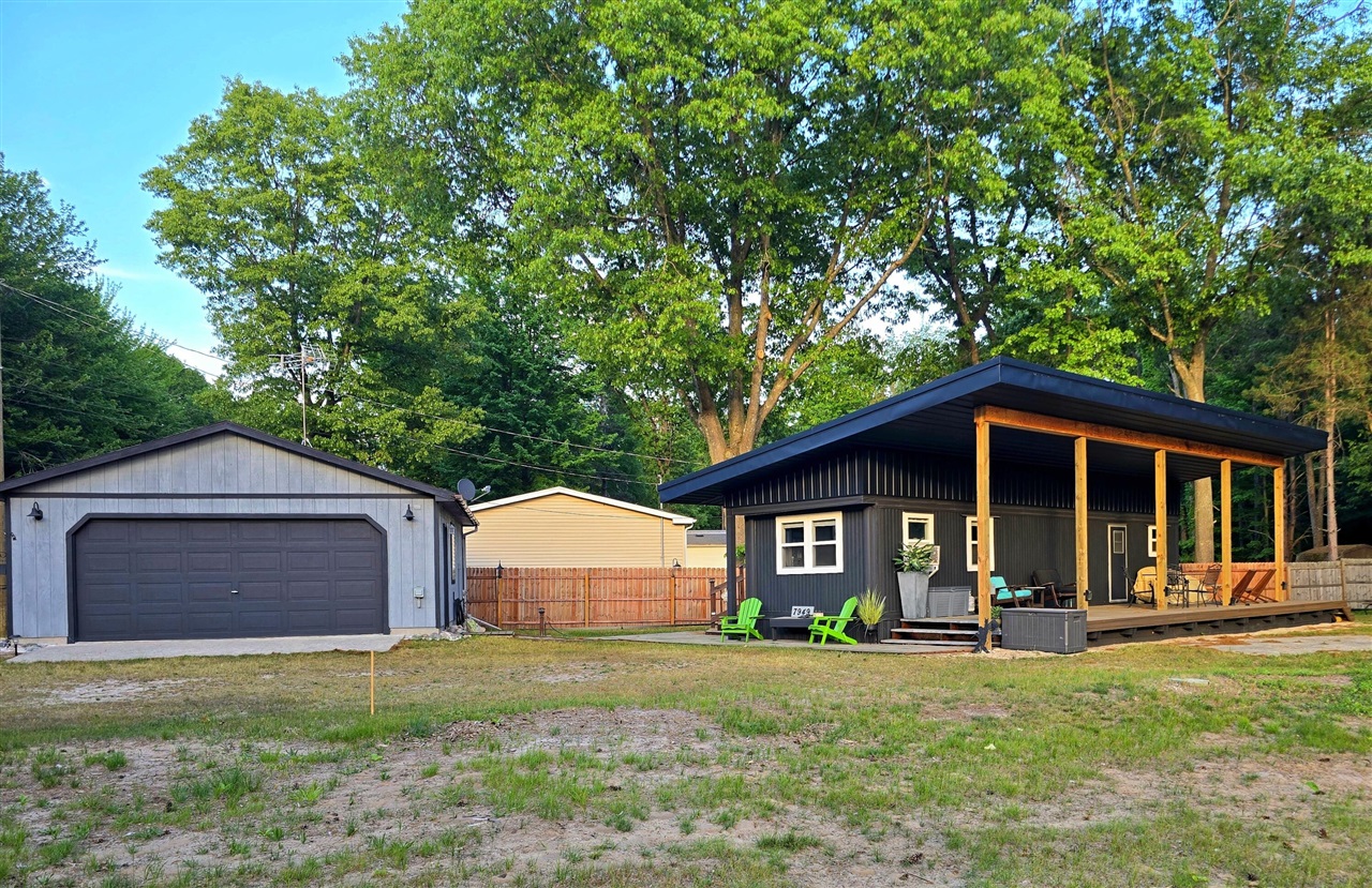 7949 West Fox Road Mears, MI 49436 - Photo 1 of 19