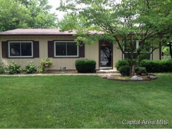 1611 Deerfield Road Chatham, IL 62629 - Photo 1 of 9 Gallery Image 1