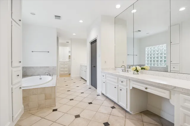 $1,035,000 | 3958 West Alabama Street, Houston, TX 77027
