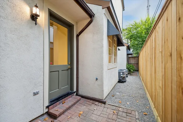 $1,035,000 | 3958 West Alabama Street, Houston, TX 77027