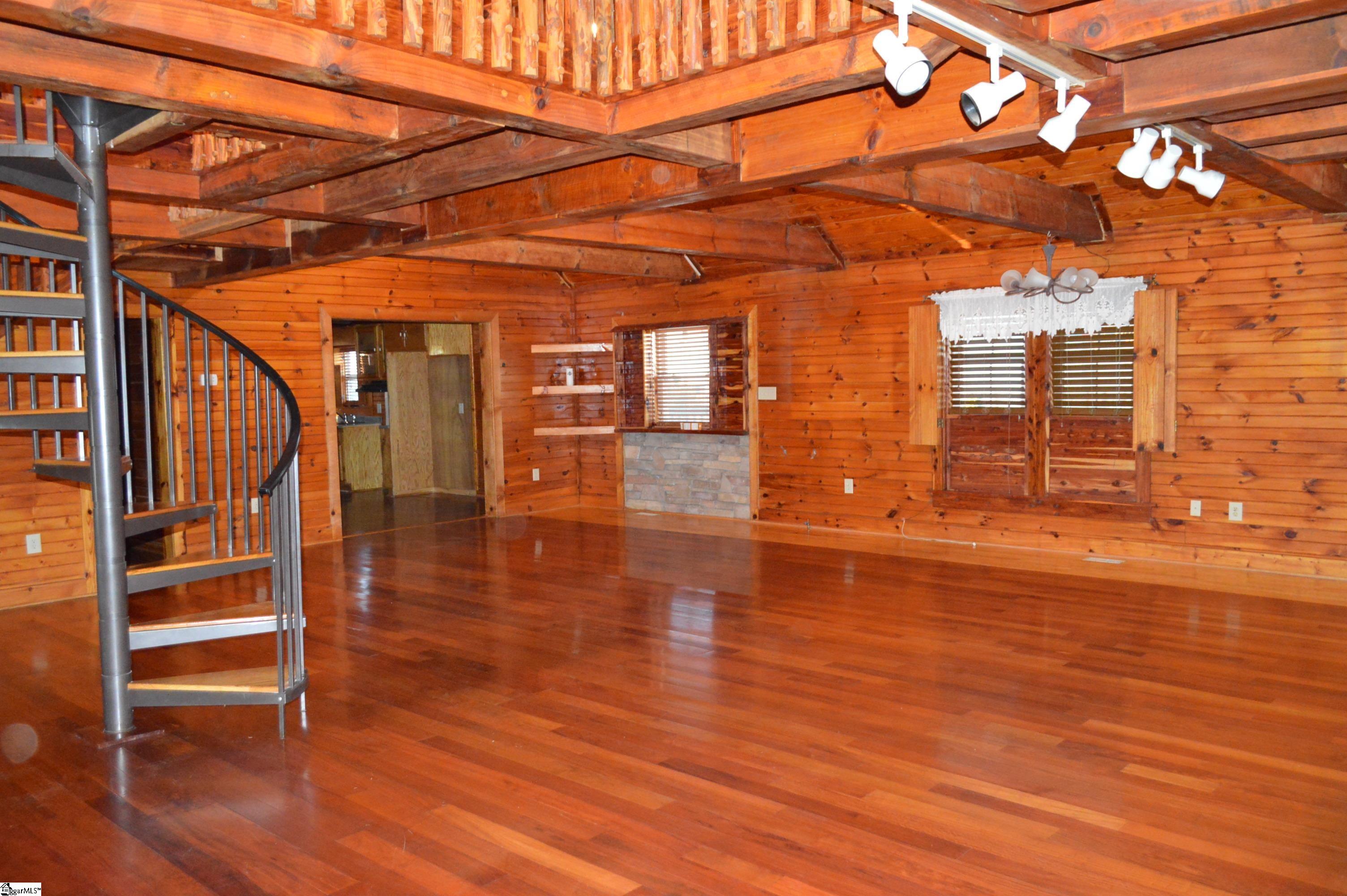 321 Claude Collins Road Greer, SC 29651 - Photo 8 of 31