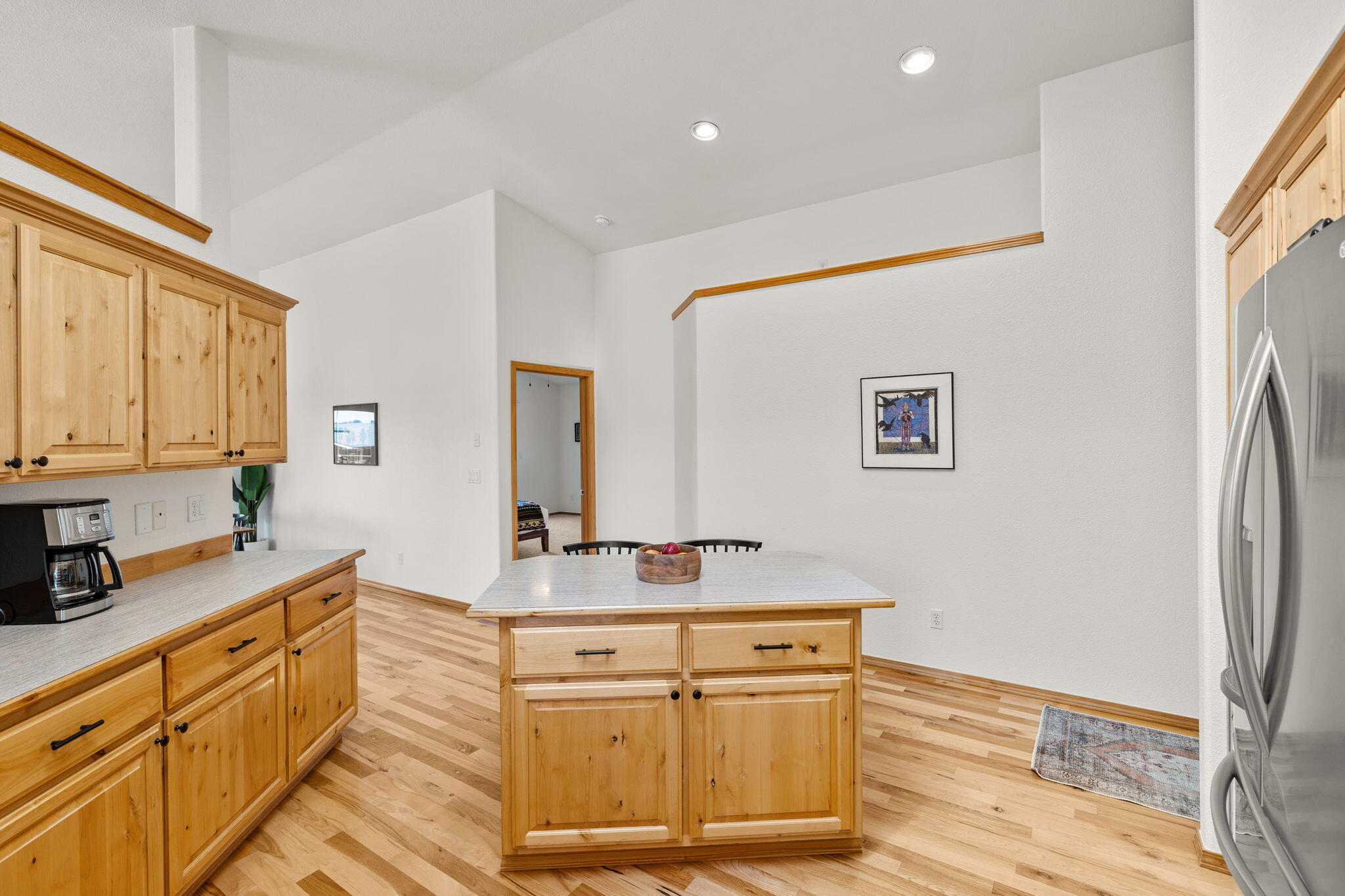 2902 Northeast Pinnacle Place Bend, OR 97701 - Photo 13 of 36 11-web-or-mls-Riley Visuals-23
