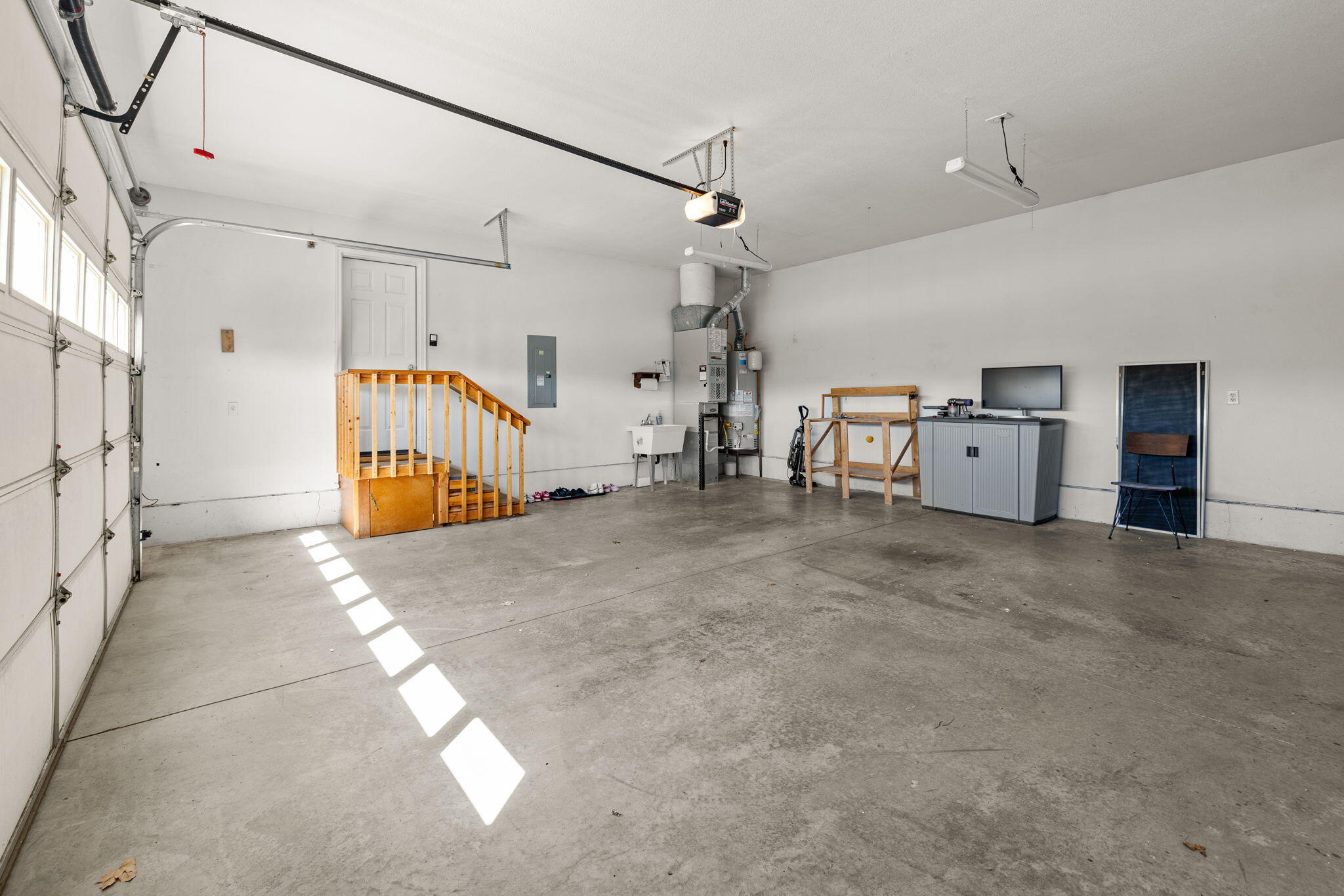 2902 Northeast Pinnacle Place Bend, OR 97701 - Photo 28 of 36 1-web-or-mls-Riley Visuals-13