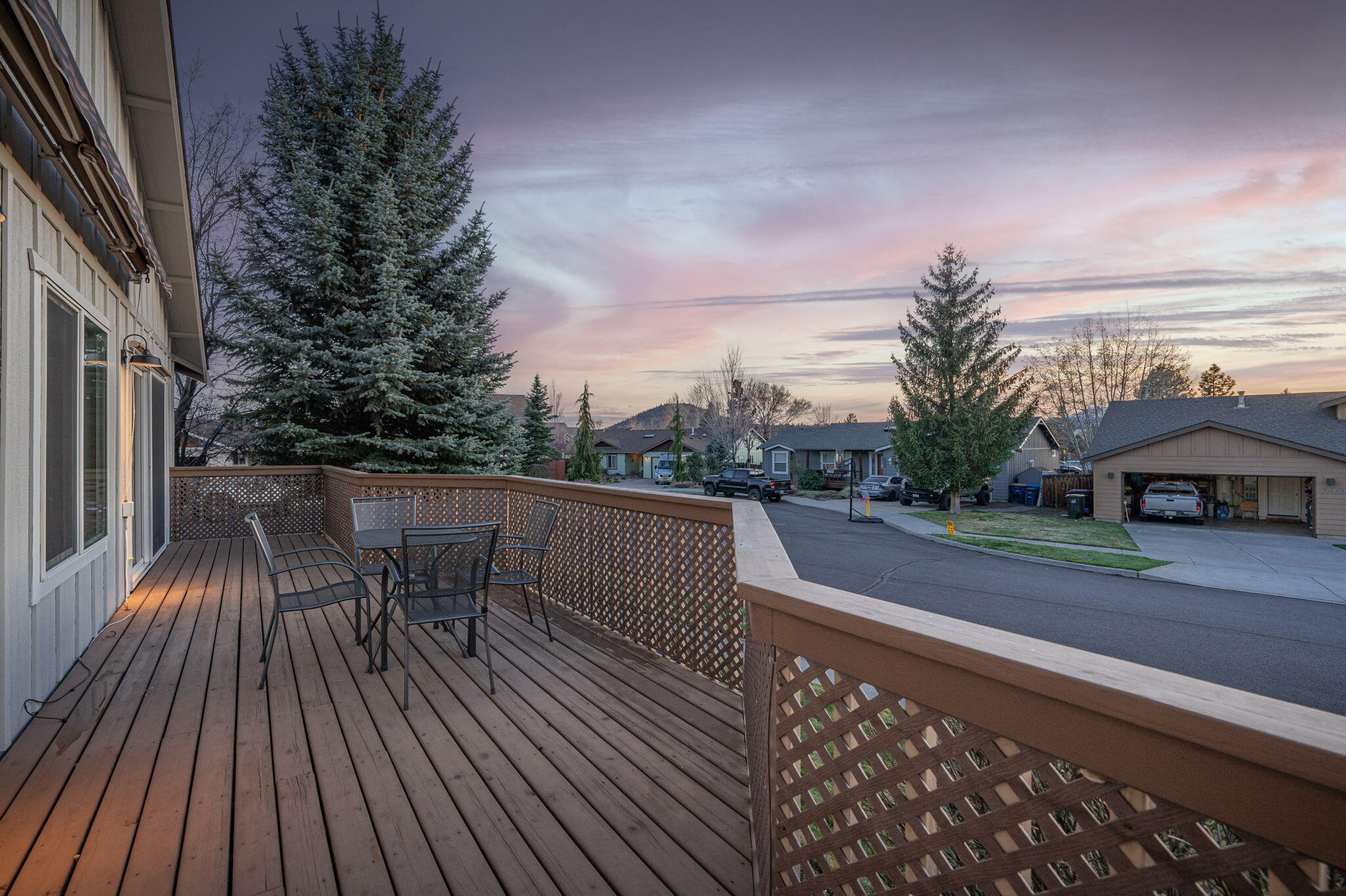 2902 Northeast Pinnacle Place Bend, OR 97701 - Photo 35 of 36 8-web-or-mls-Riley_Visuals-8