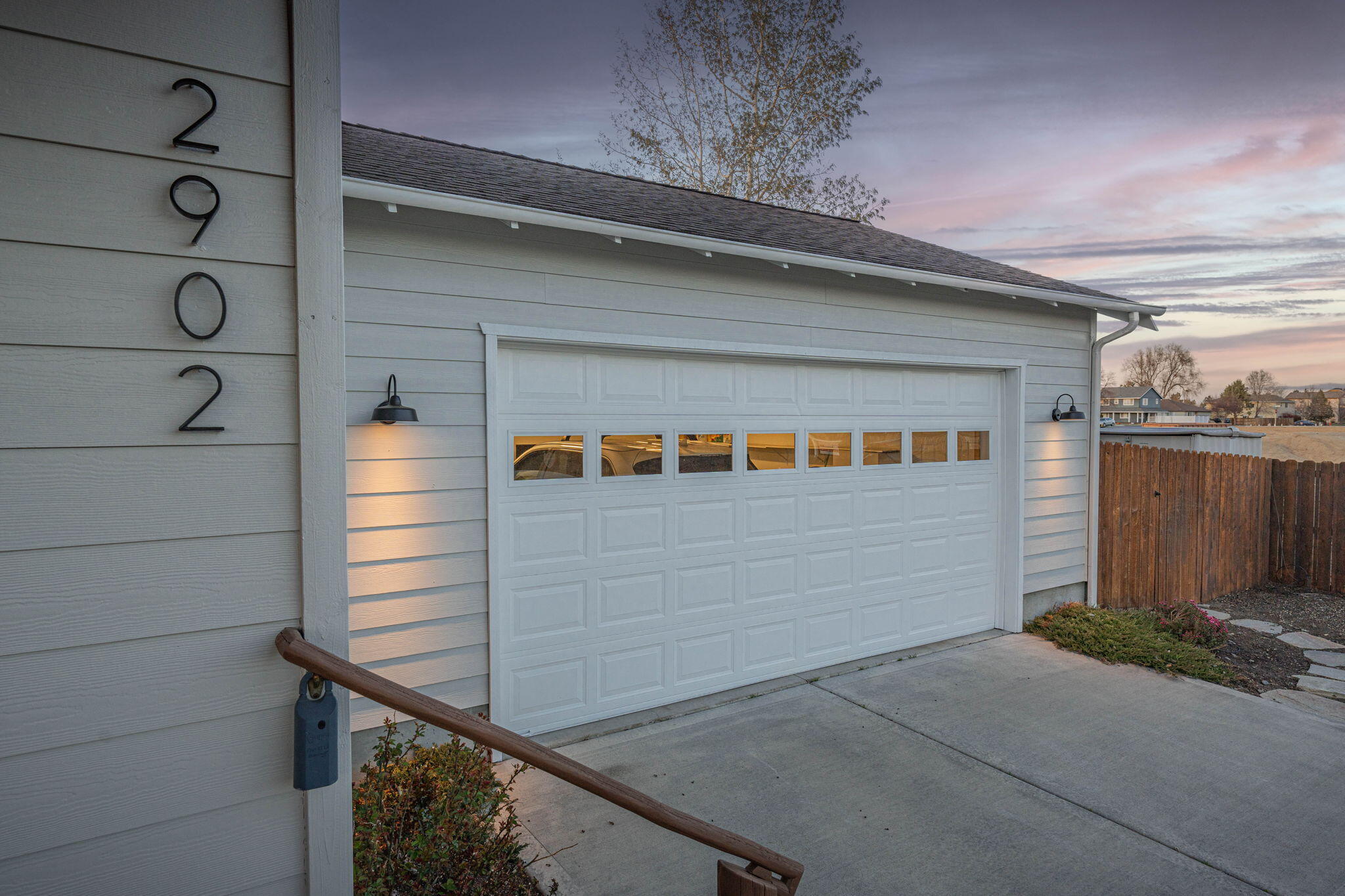 2902 Northeast Pinnacle Place Bend, OR 97701 - Photo 4 of 36 4-web-or-mls-Riley_Visuals-4