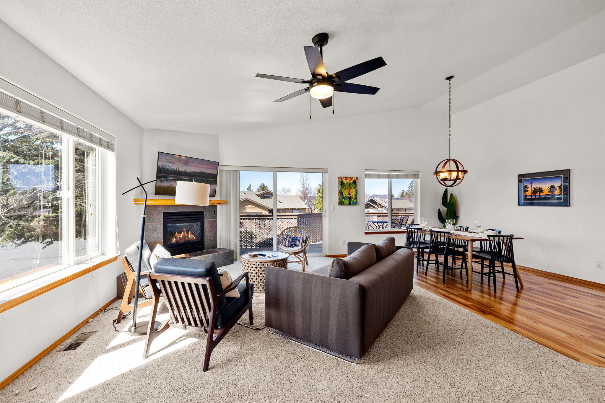 2902 Northeast Pinnacle Place Bend, OR 97701 - Photo 5 of 36 3-web-or-mls-Riley Visuals-15
