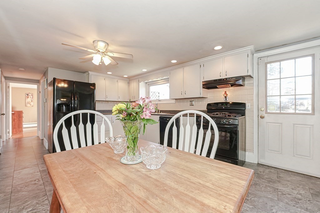 22 Riverside Drive Kingston, MA 02364 - Photo 12 of 42 Gallery Image 12