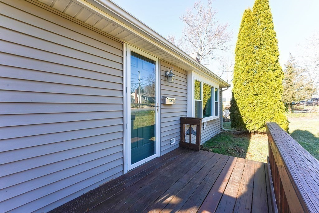 22 Riverside Drive Kingston, MA 02364 - Photo 4 of 42 Gallery Image 4
