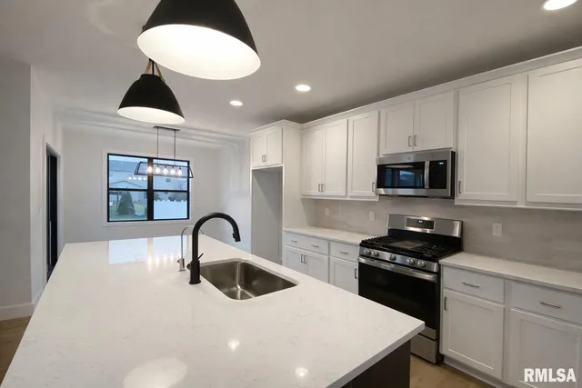 $549,900 | 2620 West Arden Way, Dunlap, IL 61525