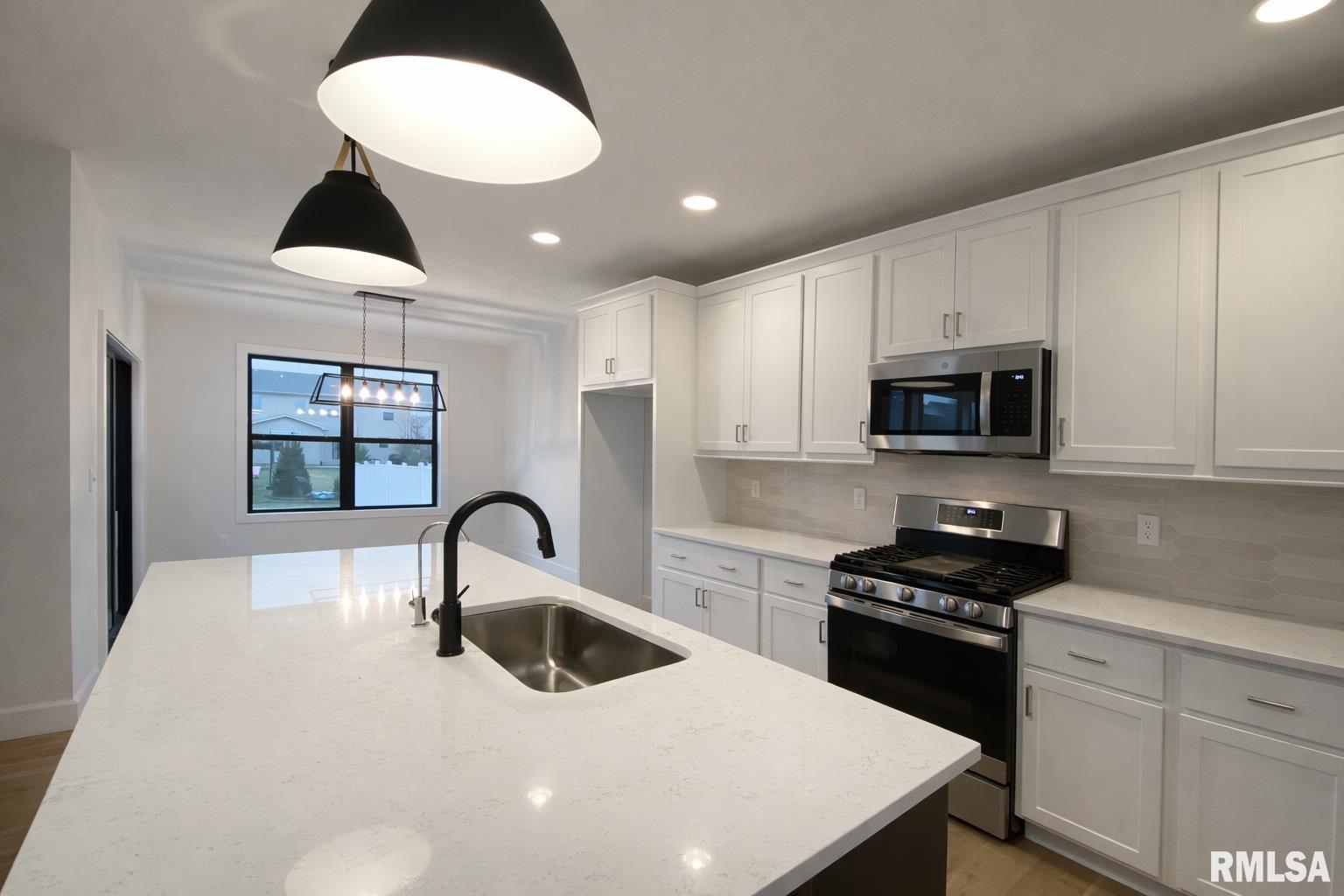 2620 West Arden Way Dunlap, IL 61525 - Photo 11 of 47