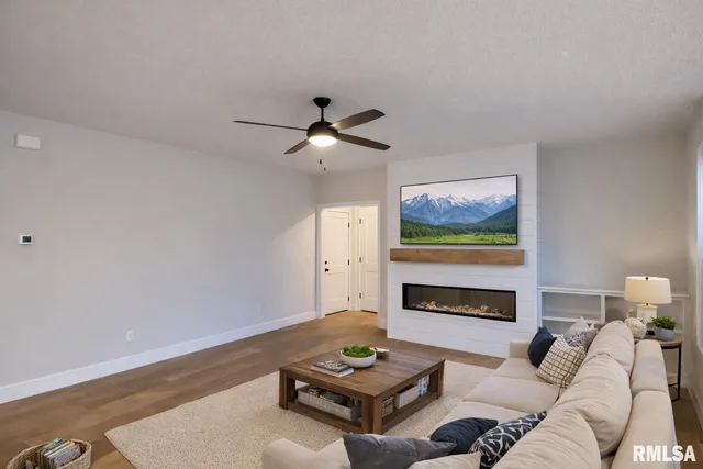 $549,900 | 2620 West Arden Way, Dunlap, IL 61525