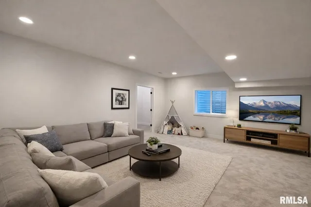 $549,900 | 2620 West Arden Way, Dunlap, IL 61525