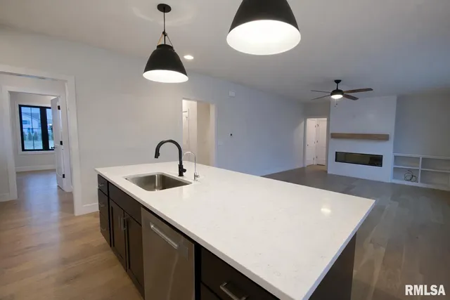 $549,900 | 2620 West Arden Way, Dunlap, IL 61525