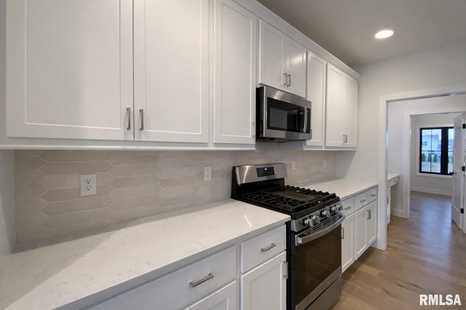 2620 West Arden Way Dunlap, IL 61525 - Photo 10 of 47