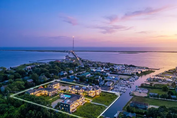 $1,895,000 | 68 Foster Avenue, Unit 9 9, Hampton Bays, NY 11946