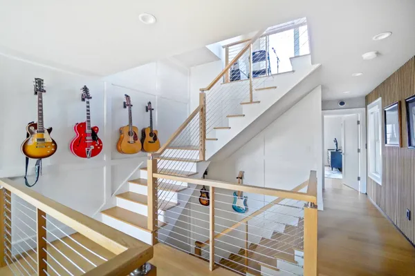 $1,895,000 | 68 Foster Avenue, Unit 9 9, Hampton Bays, NY 11946