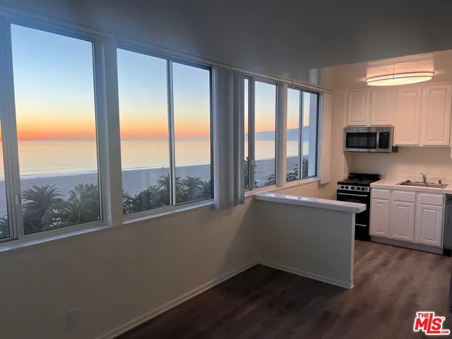 $4,250 | 1431 Ocean Avenue, Unit 902, Santa Monica, CA 90401