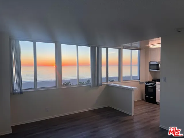 $4,250 | 1431 Ocean Avenue, Unit 902, Santa Monica, CA 90401