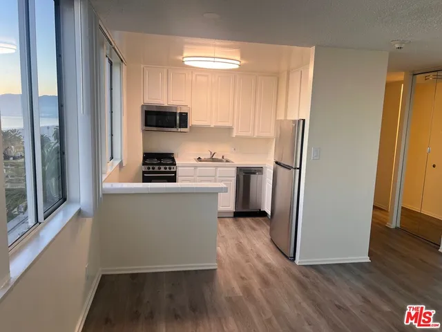 $4,250 | 1431 Ocean Avenue, Unit 902, Santa Monica, CA 90401