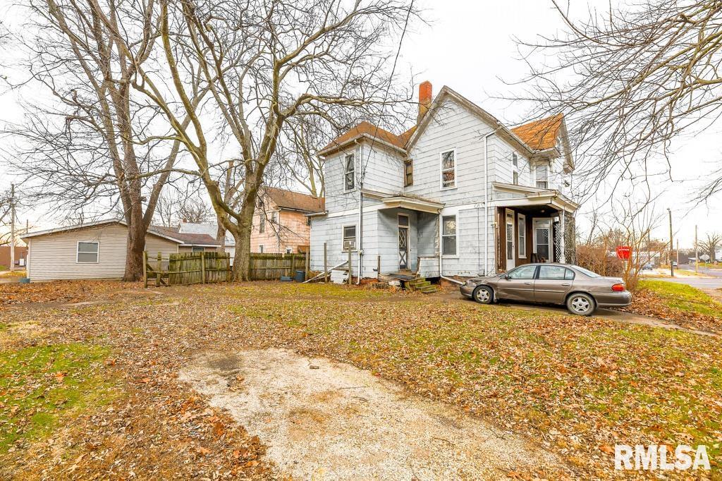 1124 Broadway Road Pekin, IL 61554 - Photo 2 of 11