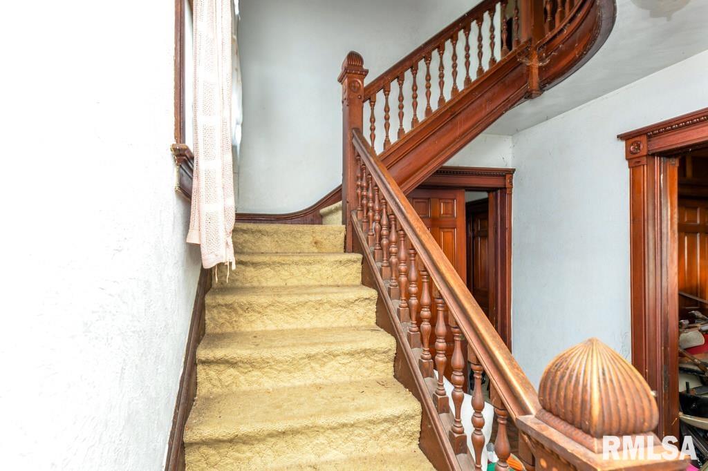 1124 Broadway Road Pekin, IL 61554 - Photo 6 of 11